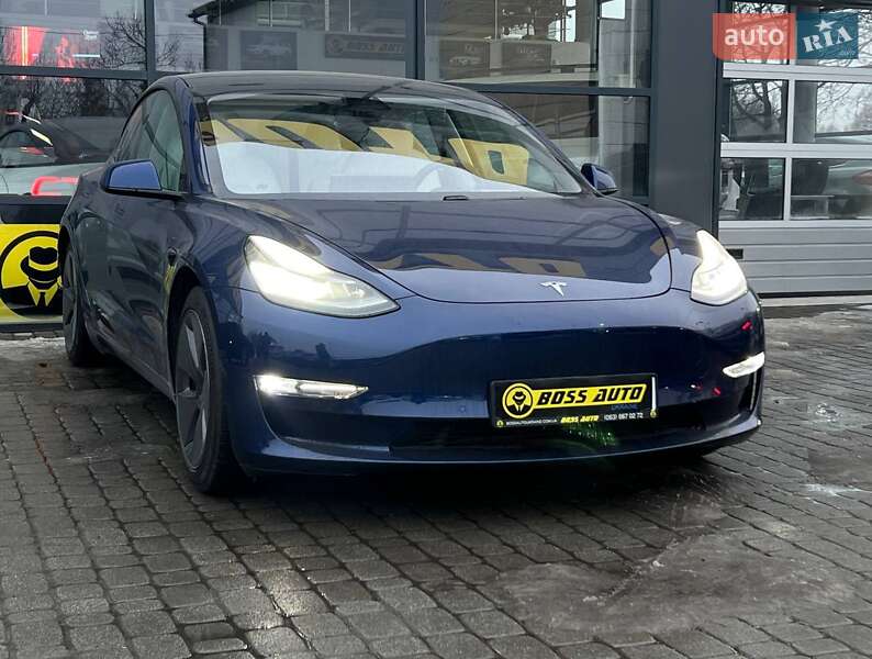 Tesla Model 3 2020