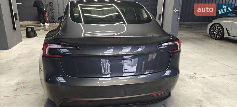 Седан Tesla Model 3 2024 в Киеве