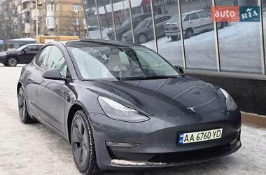 Седан Tesla Model 3 2023 в Киеве