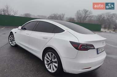 Седан Tesla Model 3 2020 в Александрие
