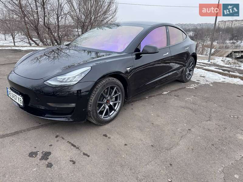 Седан Tesla Model 3 2019 в Кривом Роге