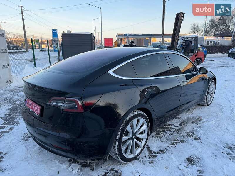 Седан Tesla Model 3 2018 в Луцьку