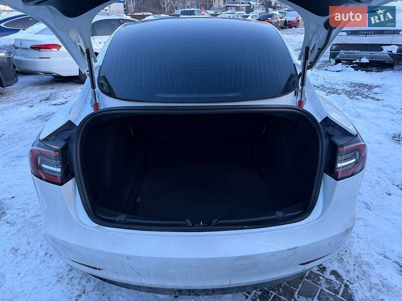 Седан Tesla Model 3 2019 в Луцке фото 10 Седан Tesla Model 3 2019 в Луцке