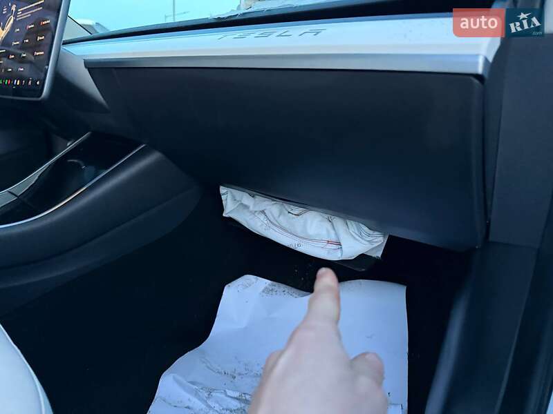 Седан Tesla Model 3 2019 в Луцке фото 14 Седан Tesla Model 3 2019 в Луцке
