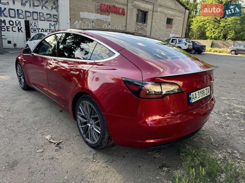 Седан Tesla Model 3 2019 в Днепре
