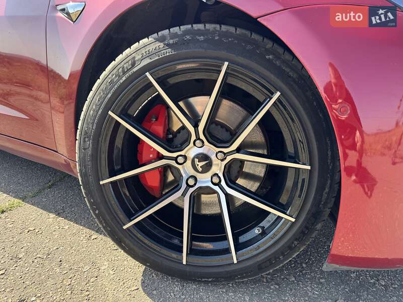 Седан Tesla Model 3 2019 в Днепре