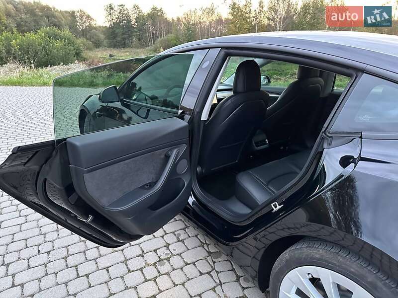 Седан Tesla Model 3 2022 в Львове фото 14 Седан Tesla Model 3 2022 в Львове