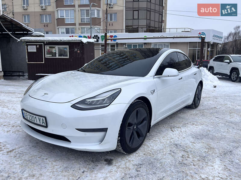 Седан Tesla Model 3 2020 в Виннице