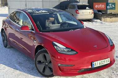 Седан Tesla Model 3 2020 в Киеве