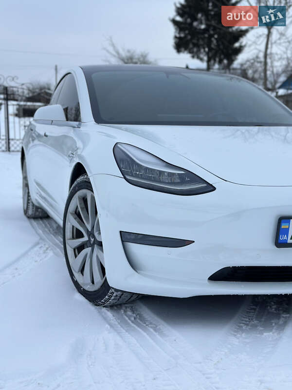 Седан Tesla Model 3 2019 в Звягелі фото 5 Седан Tesla Model 3 2019 в Звягелі