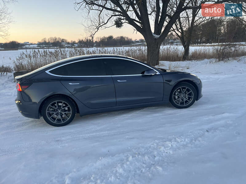 Седан Tesla Model 3 2020 в Радомышле фото 11 Седан Tesla Model 3 2020 в Радомышле