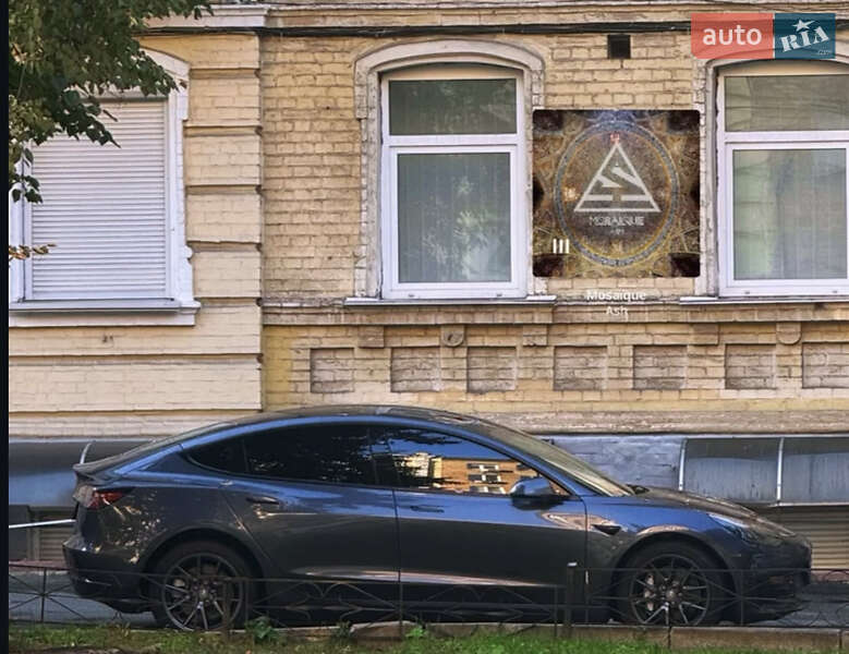 Седан Tesla Model 3 2023 в Киеве фото 2 Седан Tesla Model 3 2023 в Киеве