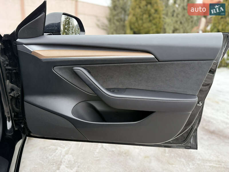 Седан Tesla Model 3 2023 в Стрые фото 28 Седан Tesla Model 3 2023 в Стрые