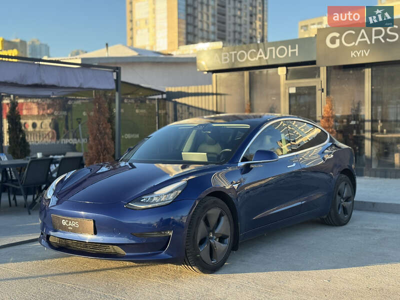 Седан Tesla Model 3 2019 в Киеве