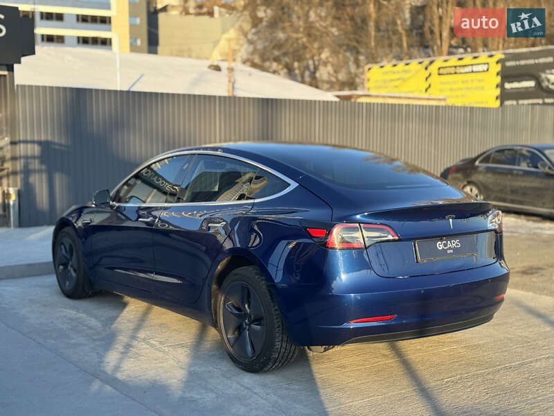 Седан Tesla Model 3 2019 в Киеве