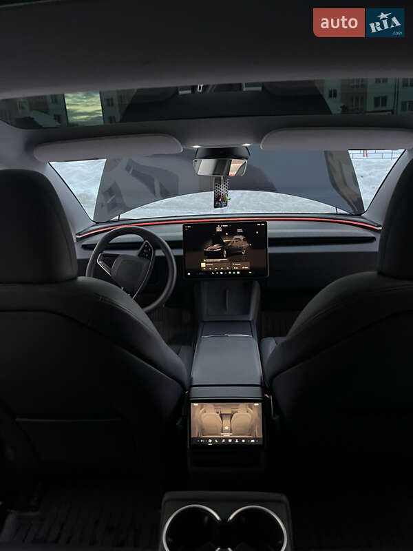 Седан Tesla Model 3 2024 в Львові фото 27 Седан Tesla Model 3 2024 в Львові