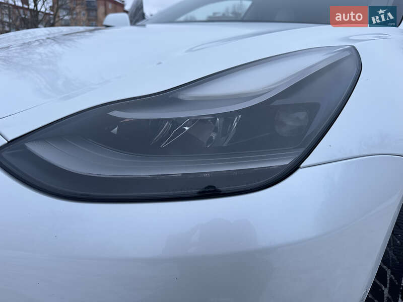 Седан Tesla Model 3 2021 в Чернигове фото 6 Седан Tesla Model 3 2021 в Чернигове