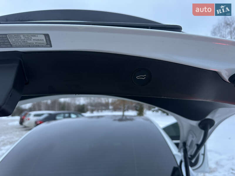 Седан Tesla Model 3 2021 в Чернигове фото 42 Седан Tesla Model 3 2021 в Чернигове