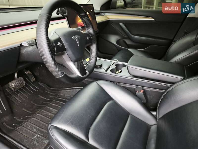 Седан Tesla Model 3 2022 в Одессе
