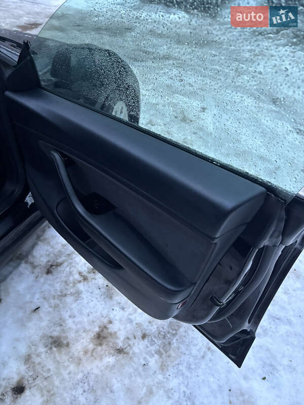 Седан Tesla Model 3 2021 в Ивано-Франковске