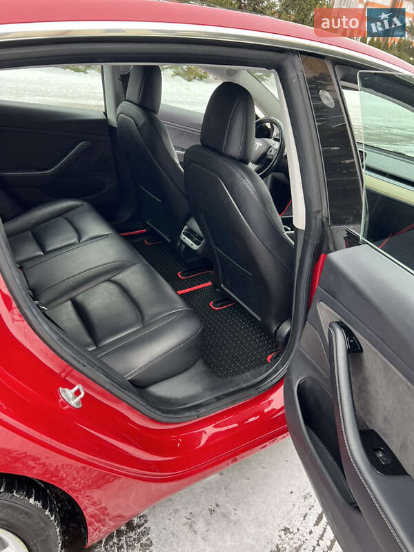 Седан Tesla Model 3 2018 в Тернополе фото 12 Седан Tesla Model 3 2018 в Тернополе