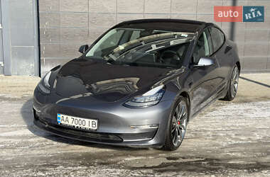 Седан Tesla Model 3 2019 в Киеве