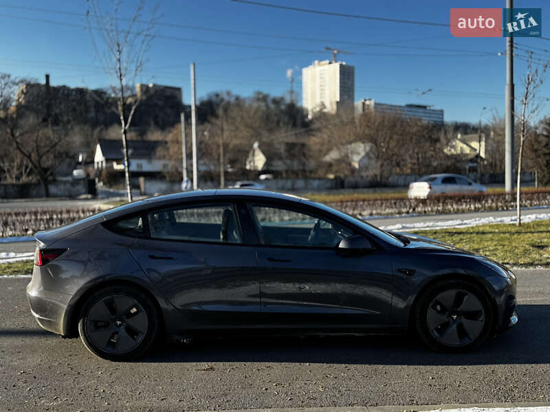 Седан Tesla Model 3 2022 в Дніпрі