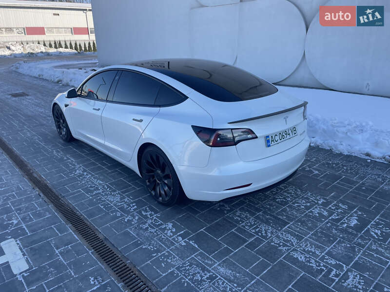 Седан Tesla Model 3 2023 в Луцке
