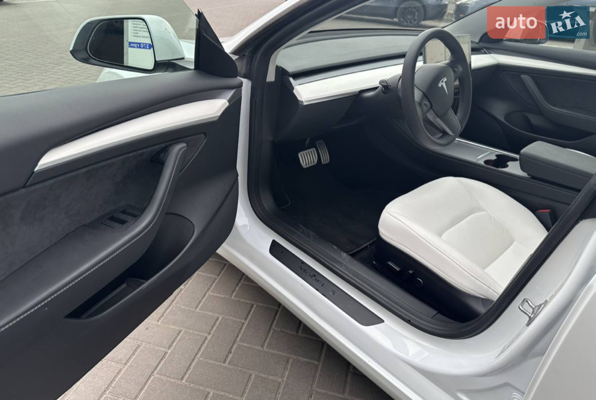 2022 Tesla Model 3 - мініатюра 4