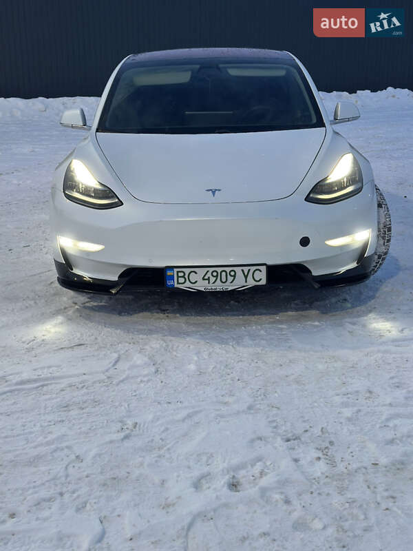 Tesla Model 3 2019 Tesla Model 3 2019