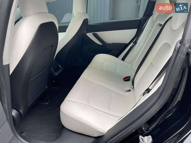 Седан Tesla Model 3 2020 в Харькове