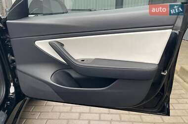 Седан Tesla Model 3 2020 в Харькове