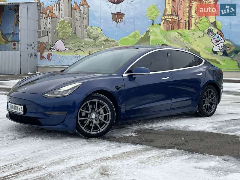 Седан Tesla Model 3 2019 в Одесі