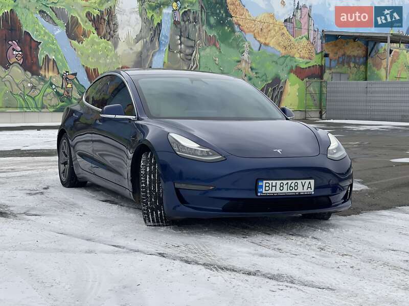 Седан Tesla Model 3 2019 в Одесі