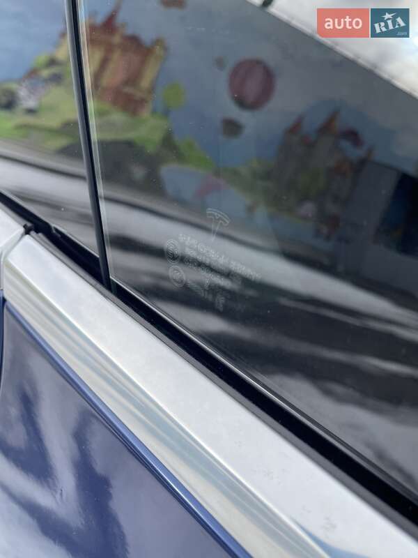 Седан Tesla Model 3 2019 в Одесі