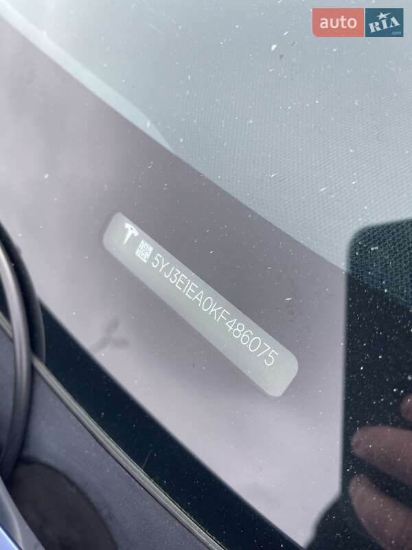 Седан Tesla Model 3 2019 в Одесі