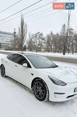 Седан Tesla Model 3 2021 в Днепре