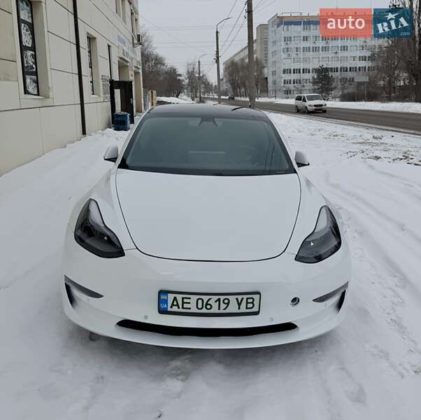 Седан Tesla Model 3 2021 в Дніпрі