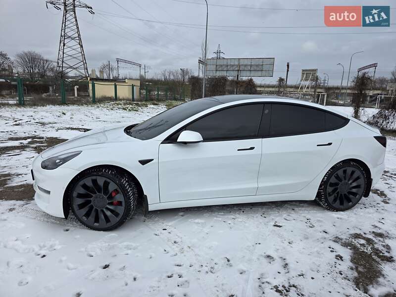 Седан Tesla Model 3 2022 в Одесі