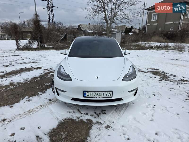 Седан Tesla Model 3 2022 в Одесі