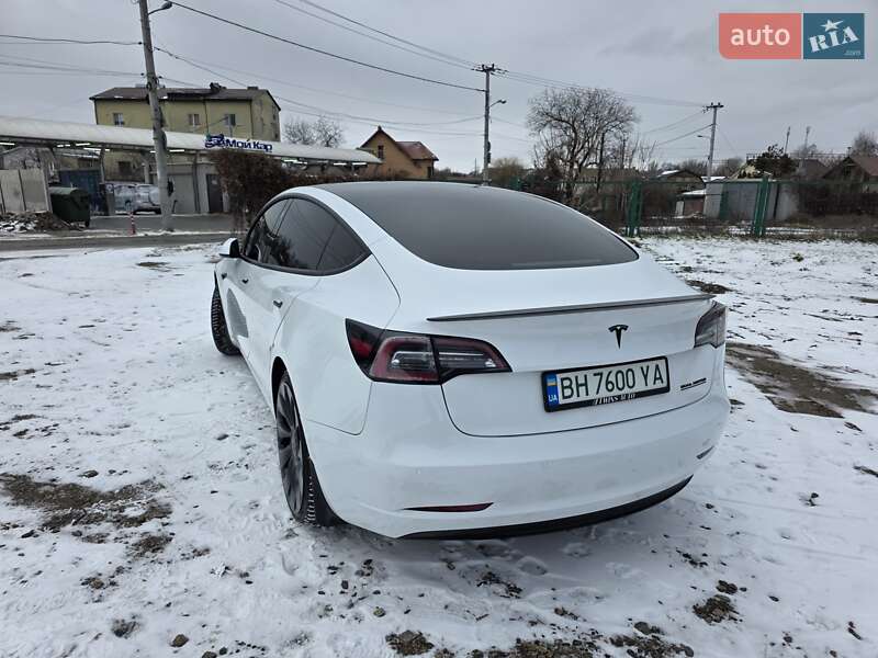 Седан Tesla Model 3 2022 в Одесі