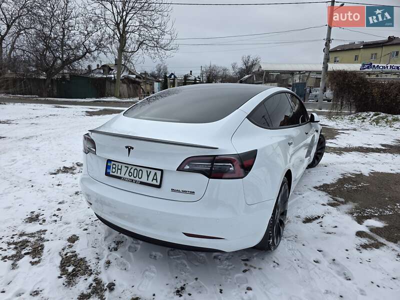 Седан Tesla Model 3 2022 в Одесі