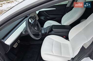 Седан Tesla Model 3 2022 в Одесі