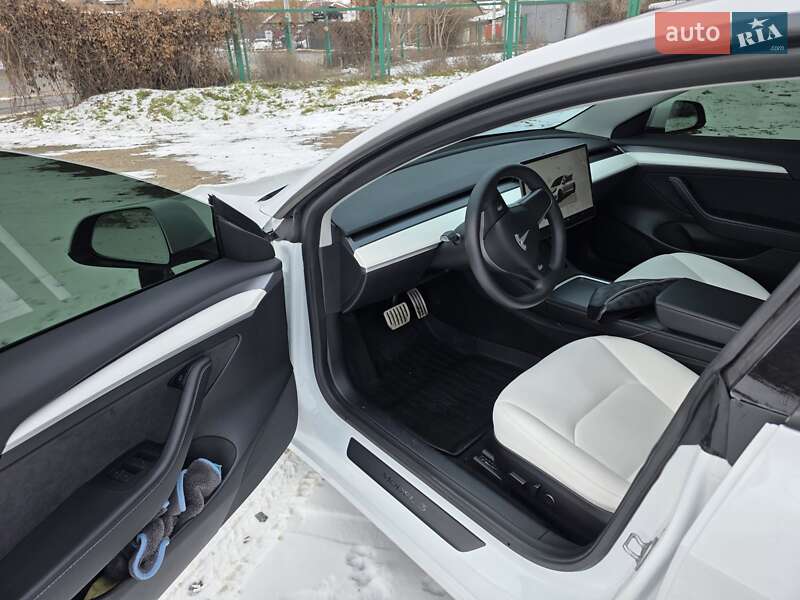 Седан Tesla Model 3 2022 в Одесі