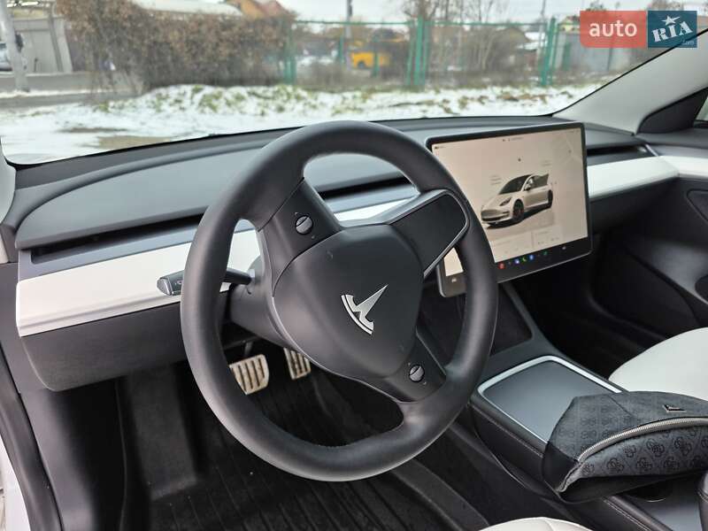 Седан Tesla Model 3 2022 в Одесі