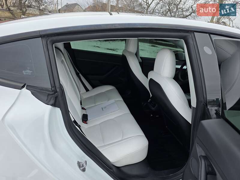 Седан Tesla Model 3 2022 в Одесі