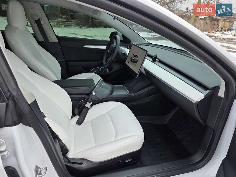 Седан Tesla Model 3 2022 в Одесі