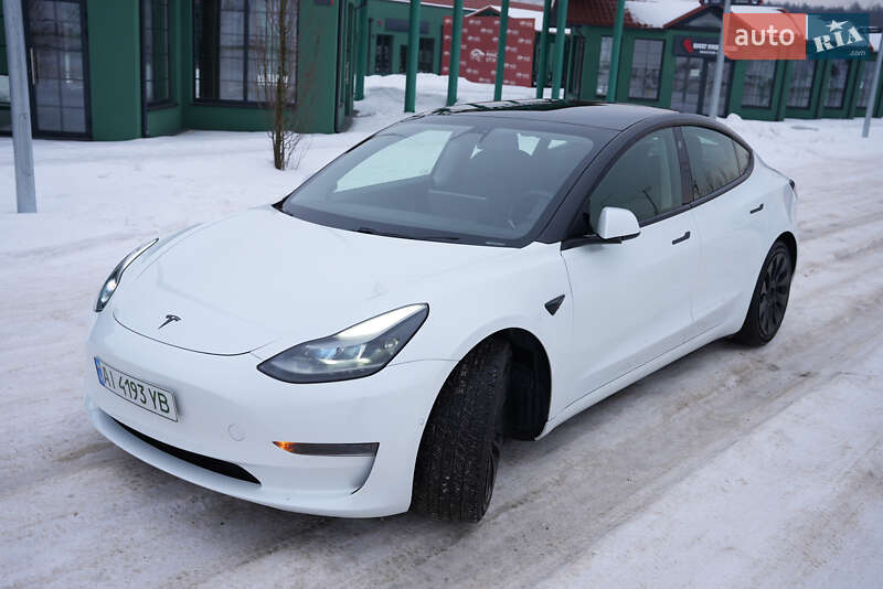 Седан Tesla Model 3 2020 в Києві