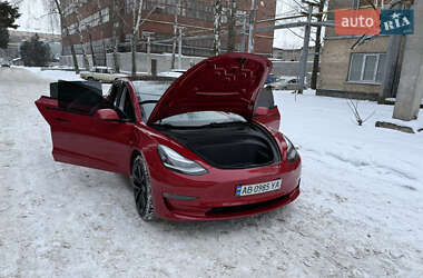 Седан Tesla Model 3 2020 в Вінниці