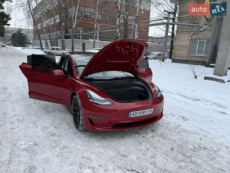 Седан Tesla Model 3 2020 в Вінниці